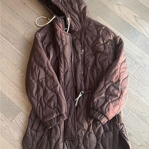 Varley Chocolate Quilted Hooded Puffer Jacket